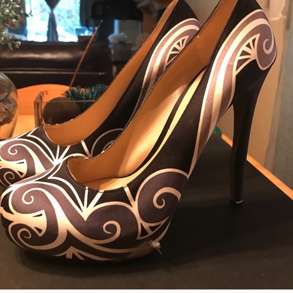 Nicholas Kirkwood Pumps - Picture 2 of 4